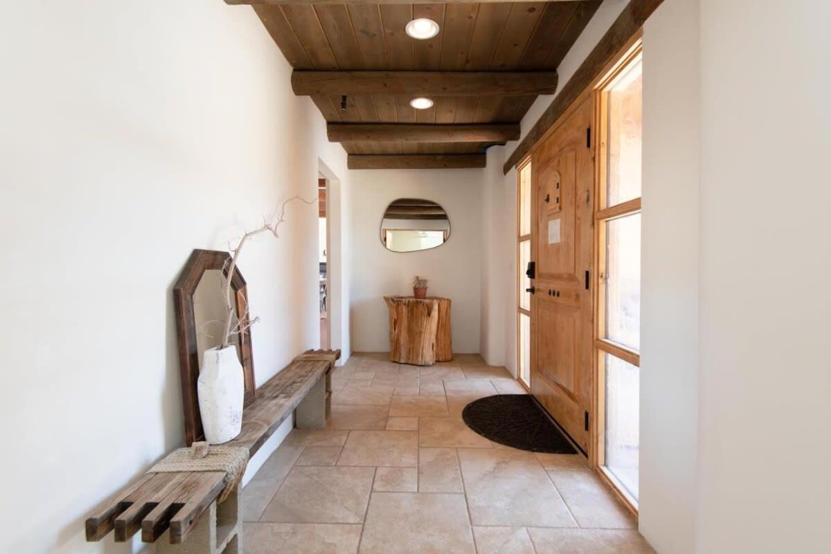 Renovated Lodge - Room 2 With Pool Access Joshua Tree Exterior photo